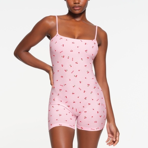 NWT skims Valentines Day scoop onesie soft lounge ribbed Cherry blossom print 3X - Picture 2 of 11